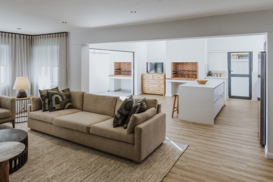 4 Bedroom Property for Sale in Lemoenkloof Western Cape